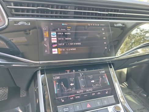 Used 2025 Audi Q8 Premium w/ Black Optic Package image 24