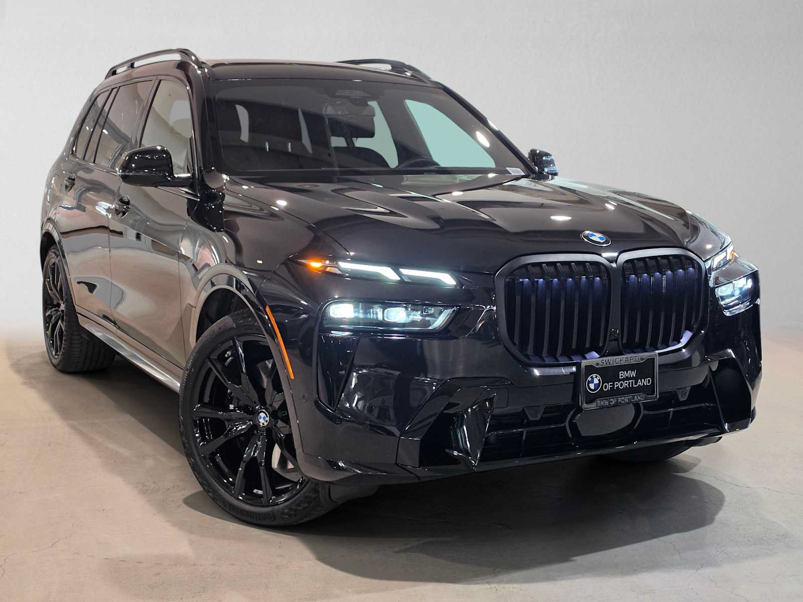 Used 2026 BMW X7 xDrive40i w/ Executive Package AWD/4WD image 2