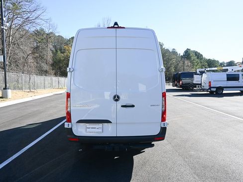 Used 2025 Mercedes-Benz Sprinter 2500 image 28