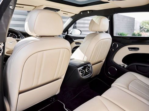 Used 2019 Bentley Mulsanne image 43