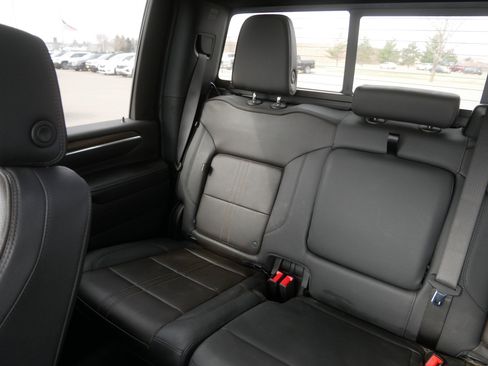 Used 2025 Chevrolet Silverado 3500 High Country w/ Technology Package image 12