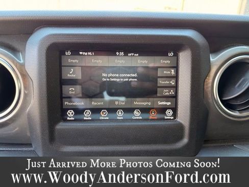 Used 2021 Jeep Wrangler Unlimited Sahara AWD/4WD image 10