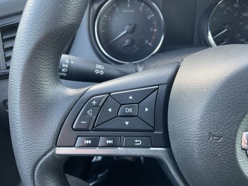 Used 2020 Nissan Rogue S image 29