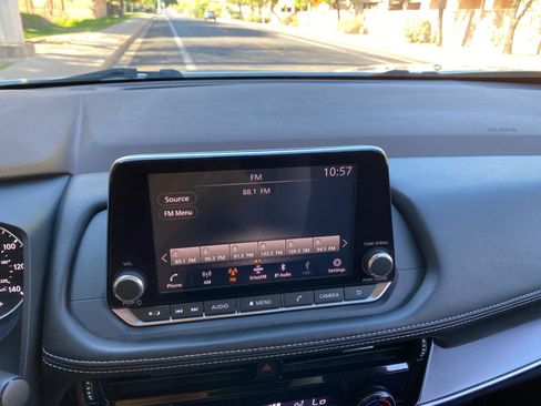 Used 2021 Nissan Rogue SV FWD image 62