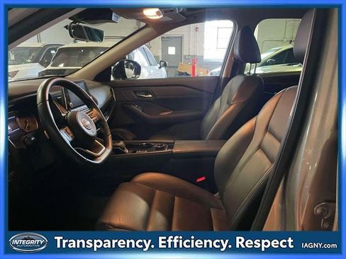 Used 2023 Nissan Rogue SL AWD/4WD image 17