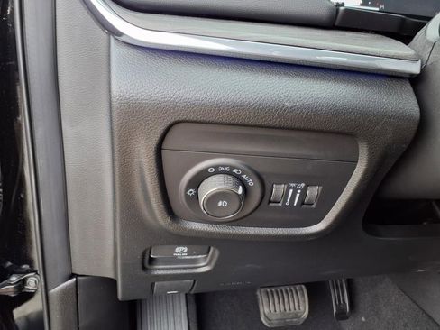 New 2025 Jeep Grand Cherokee Overland w/ Adv Protech Group III AWD/4WD image 25