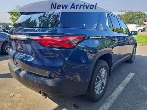 Used 2023 Chevrolet Traverse LT FWD image 3