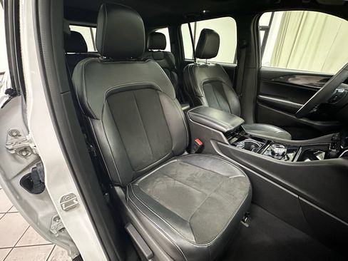 Used 2023 Jeep Grand Cherokee Altitude image 20