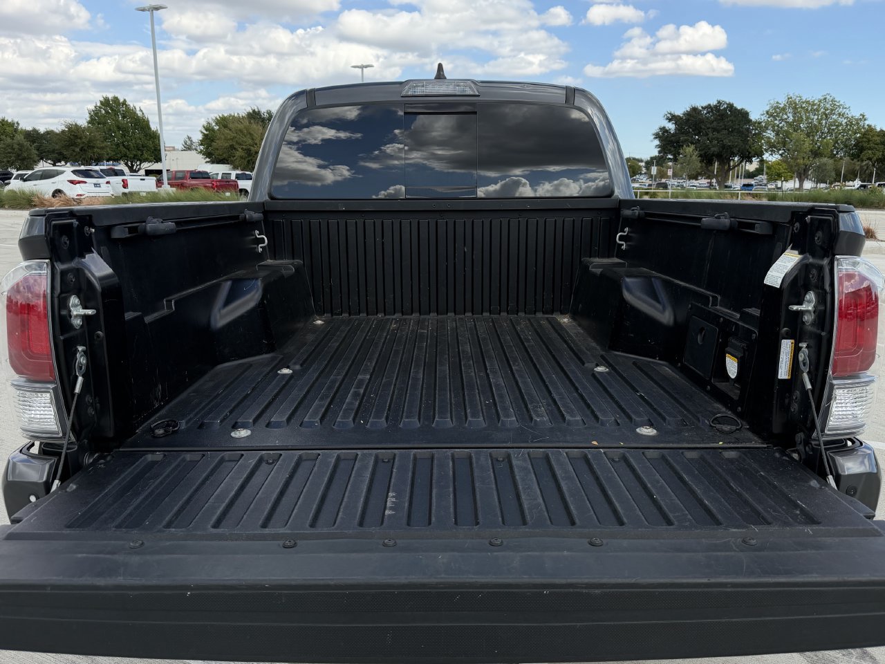 Used 2021 Toyota Tacoma TRD Off-Road w/ Technology Package AWD/4WD image 26