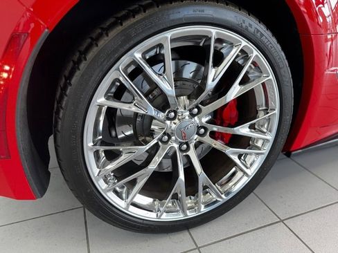 Used 2015 Chevrolet Corvette Z06 w/ 3LZ Preferred Equipment Group image 36