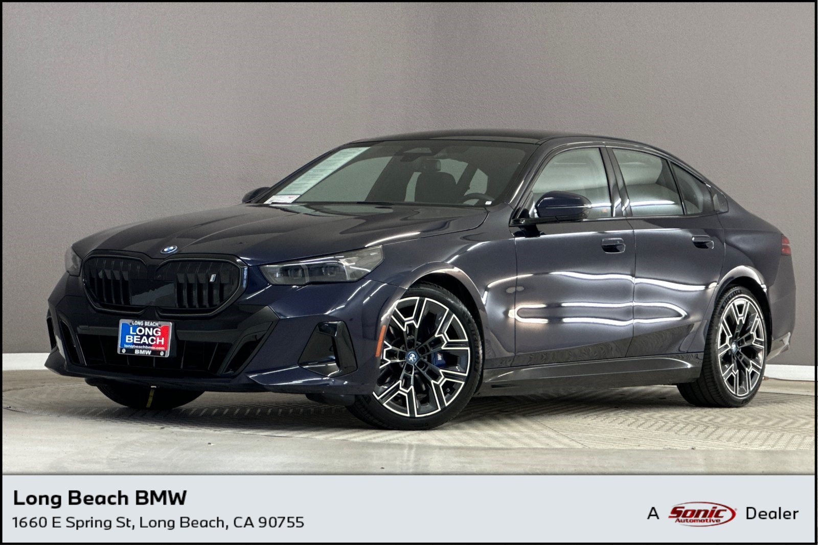 Used 2024 BMW i5 eDrive40i w/ Executive Package RWD image 1