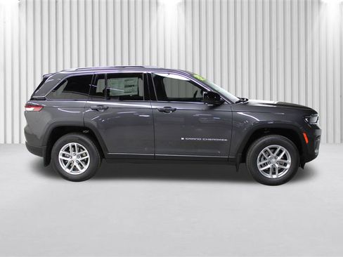 New 2025 Jeep Grand Cherokee Laredo X w/ Luxury Tech Group I image 2