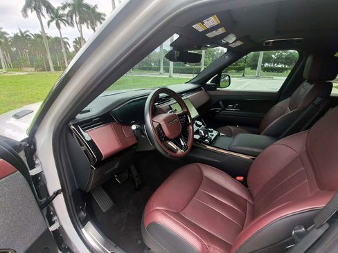 Used 2023 Land Rover Range Rover Sport SE Dynamic AWD/4WD image 5