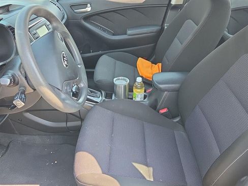 Used 2017 Kia Forte LX FWD image 11