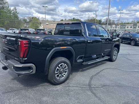 New 2026 GMC Sierra 2500 SLT w/ SLT Premium Package AWD/4WD image 12