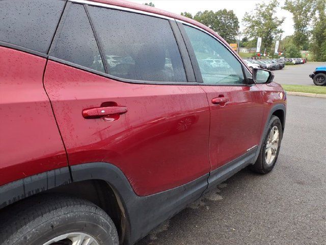 Used 2023 GMC Terrain SLE AWD/4WD image 10