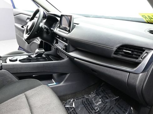 Used 2024 Nissan Rogue SV AWD/4WD image 41