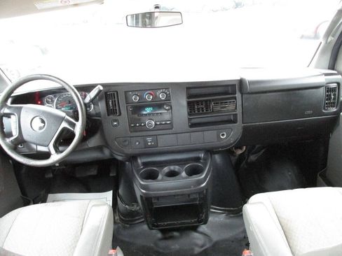 Used 2014 Chevrolet Express 2500 Extended RWD image 22