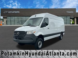 Used 2025 Mercedes-Benz Sprinter 2500 video 1