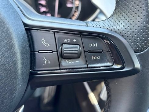 Used 2023 Alfa Romeo Stelvio Veloce AWD/4WD image 24