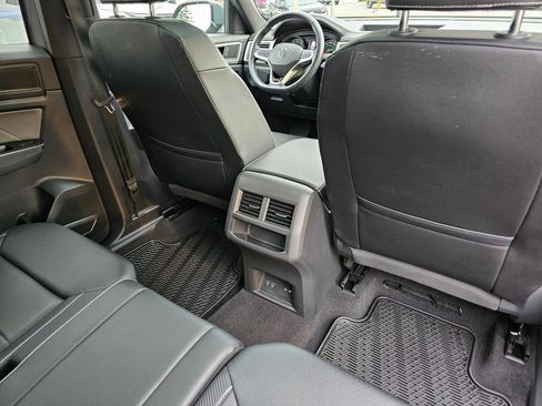 Used 2021 Volkswagen Atlas Cross Sport SE w/ Panoramic Sunroof Package AWD/4WD image 16