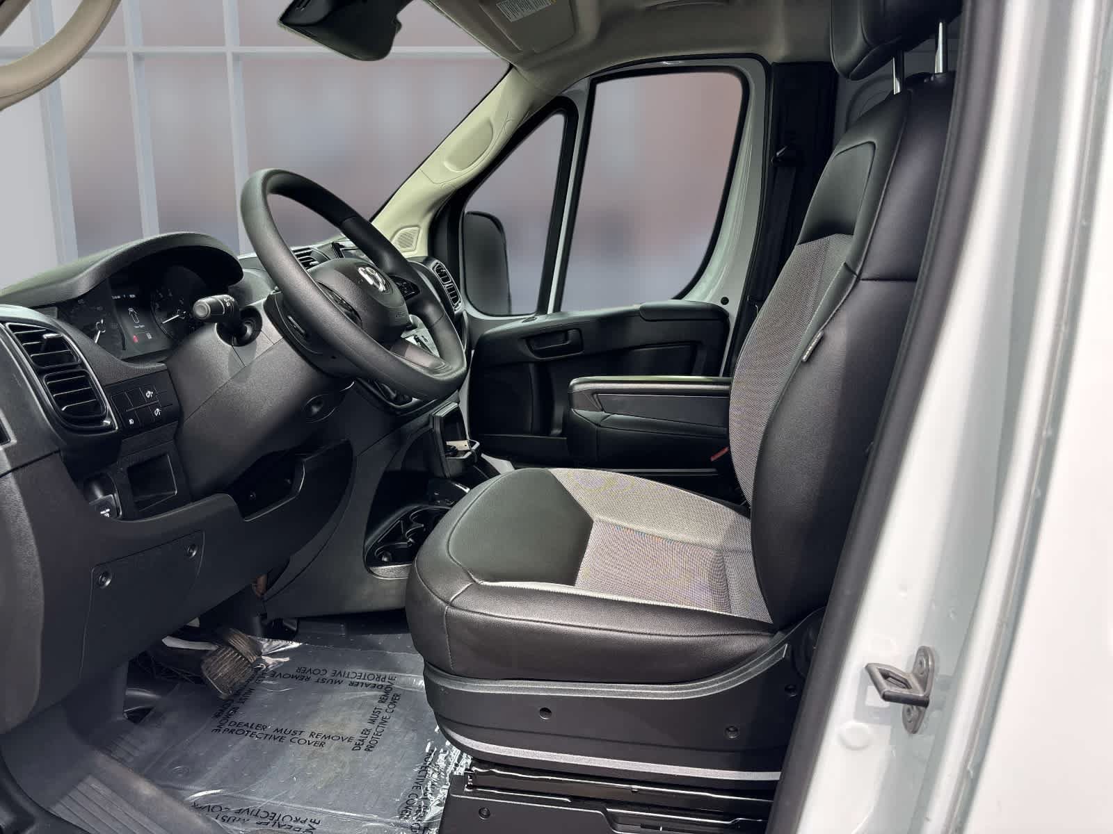Used 2026 RAM ProMaster 2500 w/ Convenience Group FWD image 12