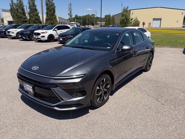 Used 2024 Hyundai Sonata SEL FWD image 2