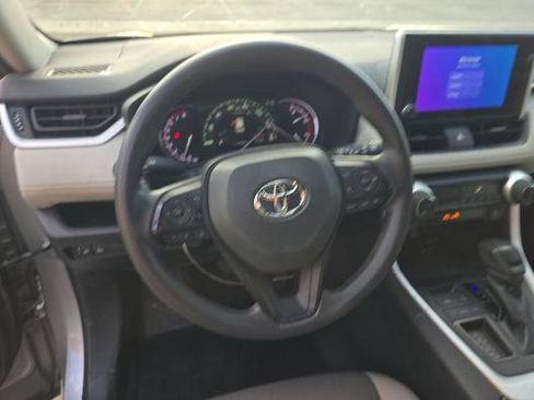 Used 2024 Toyota RAV4 XLE w/ Convenience Package FWD image 7