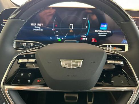 New 2026 Cadillac Vistiq Luxury w/ LPO, Floor Liner Package image 21