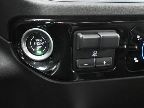 Used 2022 Chevrolet Silverado 1500 RST image 30