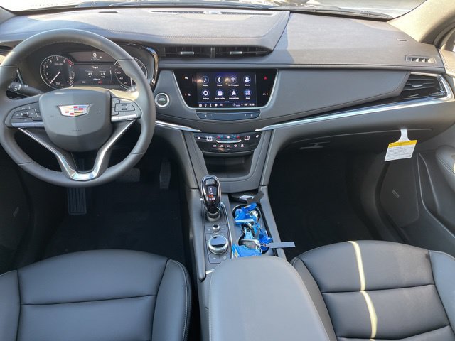 New 2025 Cadillac XT6 Luxury FWD image 33