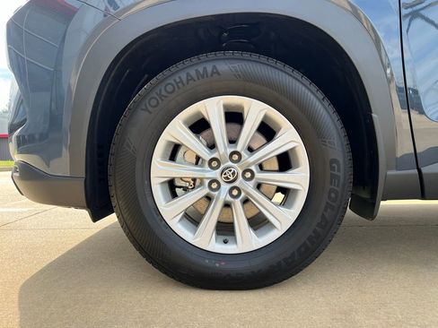 Used 2026 Toyota Grand Highlander image 16