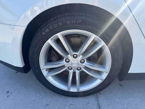 Used 2015 Tesla Model S 70D image 14