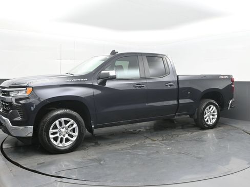 Used 2023 Chevrolet Silverado 1500 LT AWD/4WD image 5