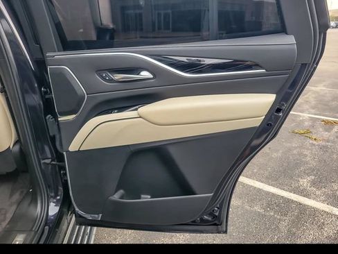 Certified 2024 Cadillac Escalade Sport w/ LPO, ONYX Package AWD/4WD image 27