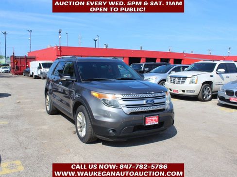Used 2013 Ford Explorer XLT AWD/4WD image 3