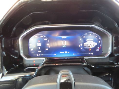 New 2026 Chevrolet Silverado 1500 High Country w/ Technology Package AWD/4WD image 25