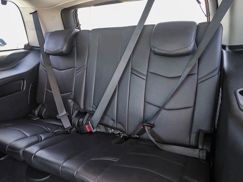 Used 2020 Cadillac Escalade Luxury image 19