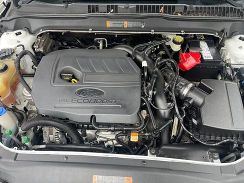 Used 2017 Ford Fusion SE w/ Fusion SE Technology Package FWD image 17