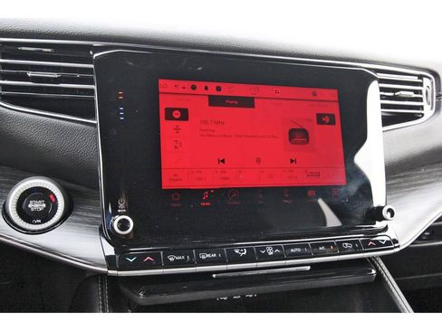 Used 2024 Jeep Wagoneer L Series II image 22