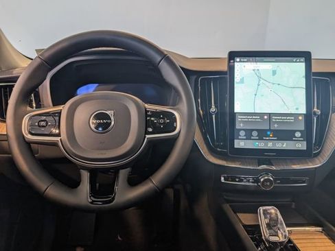 New 2026 Volvo XC60 B5 Ultra w/ Protection Package Premier image 14