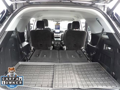 Certified 2023 Ford Explorer XLT w/ Equipment Group 202A RWD image 30