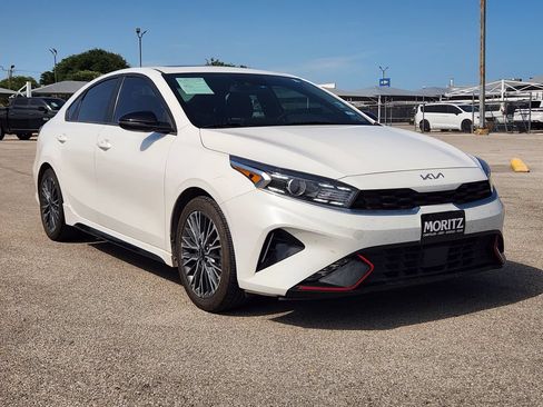 Used 2024 Kia Forte GT-Line w/ GT-Line Premium Package FWD image 3