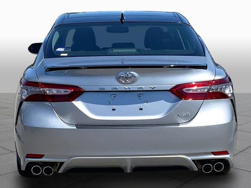 Used 2019 Toyota Camry XSE FWD image 5