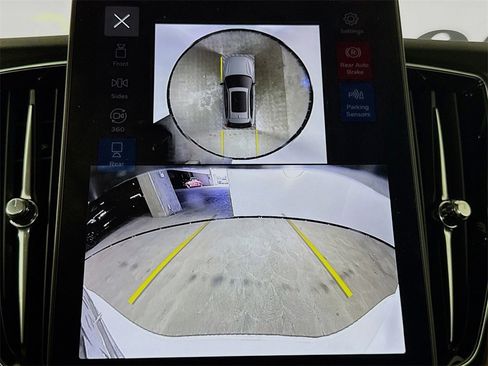 Certified 2026 Volvo XC60 B5 Plus w/ Climate Package PRO image 14