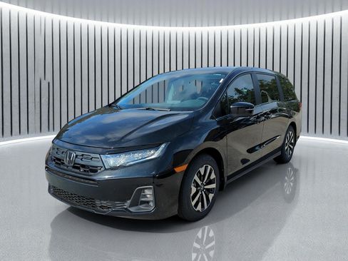 Certified 2026 Honda Odyssey EX-L image 5