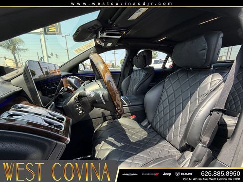 Used 2022 Mercedes-Benz S 580 4MATIC Sedan w/ 3D Technology Package image 19