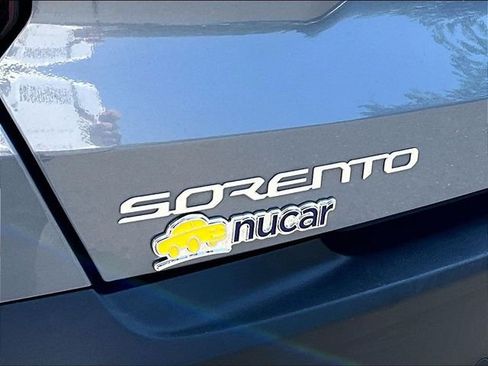 Used 2023 Kia Sorento S w/ Panoramic Sunroof Package AWD/4WD image 8