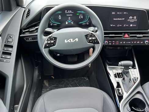New 2026 Kia Niro LX FWD image 13