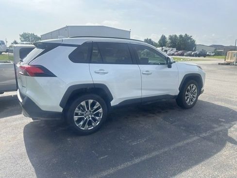 Used 2025 Toyota RAV4 Limited FWD image 3